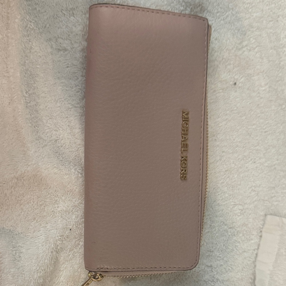 Michael Kors Blush Pink Wallet